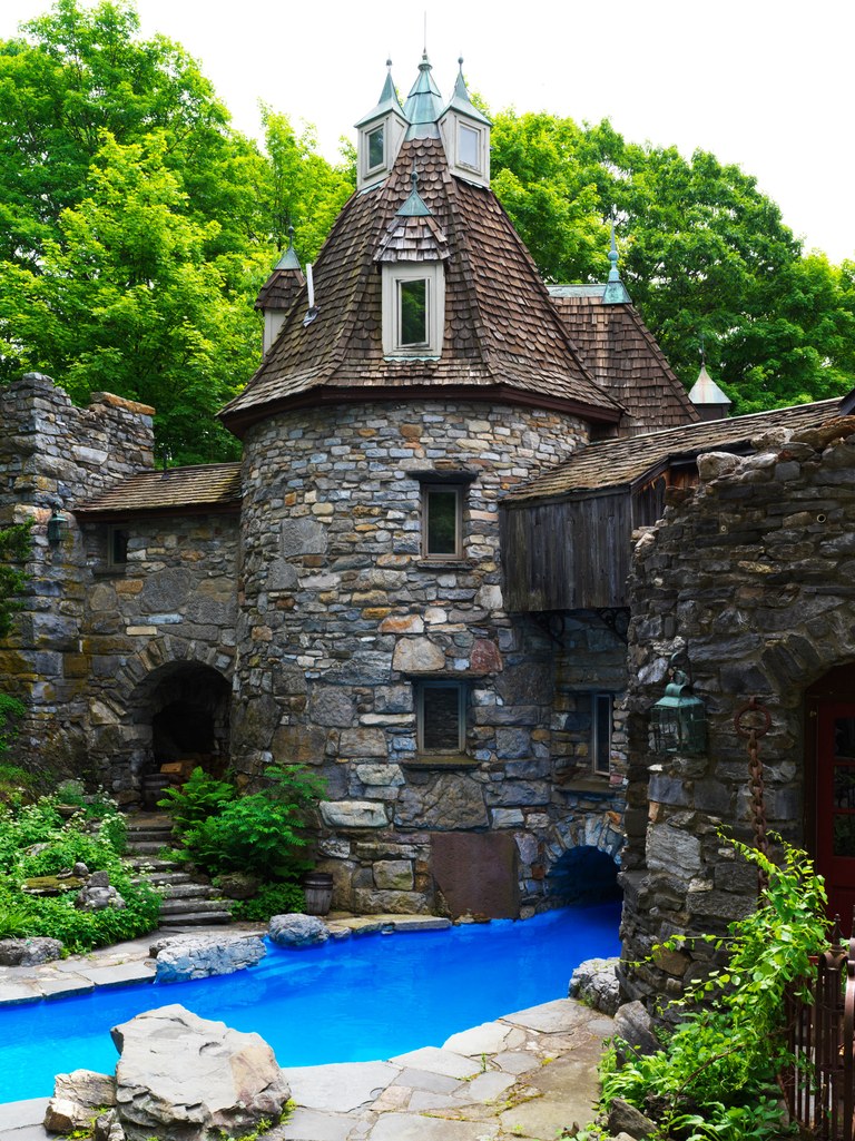 Wings Castle, Kastil yang Dibangun Selama 48 Tahun