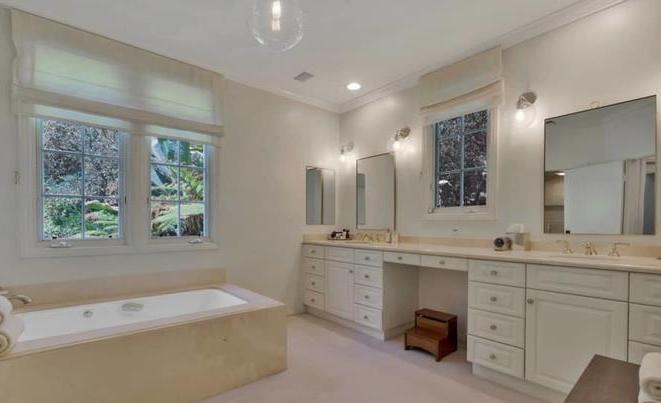Intip Rumah Mewah Katy Perry Seharga Rp117 Miliar