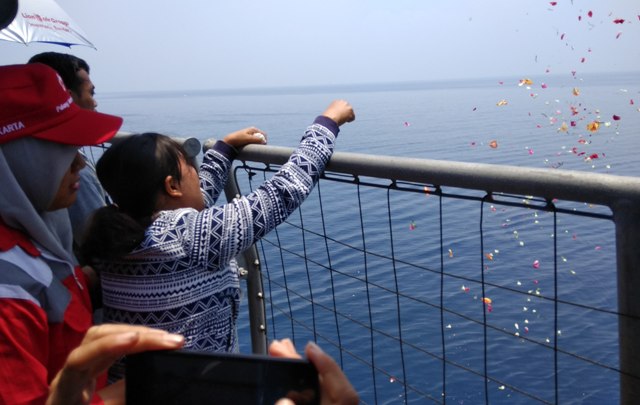 Hujan Air Mata di Tanjung Karawang