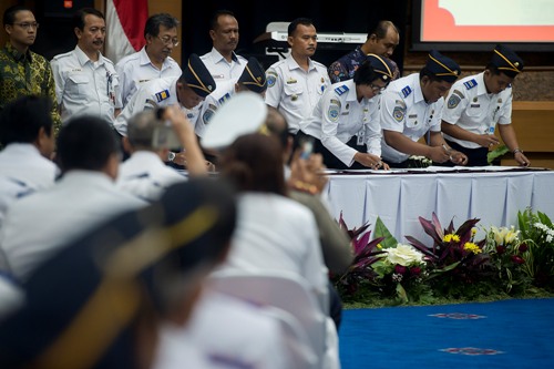 Jokowi Minta Menteri Tinggalkan Tradisi Lama