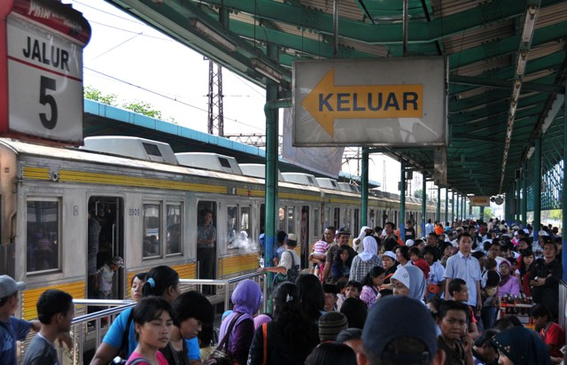 Penumpang KRL Stasiun Tanjung Priok Meningkat Tiga Kali Lipat
