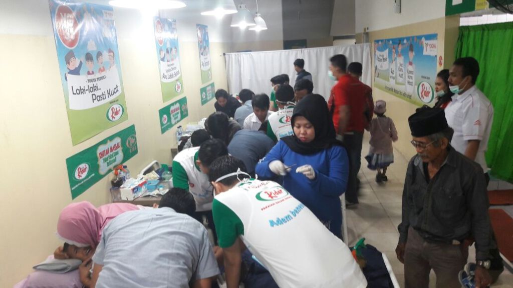 Ratusan Anak Ikut Khitanan Massal di Bogor