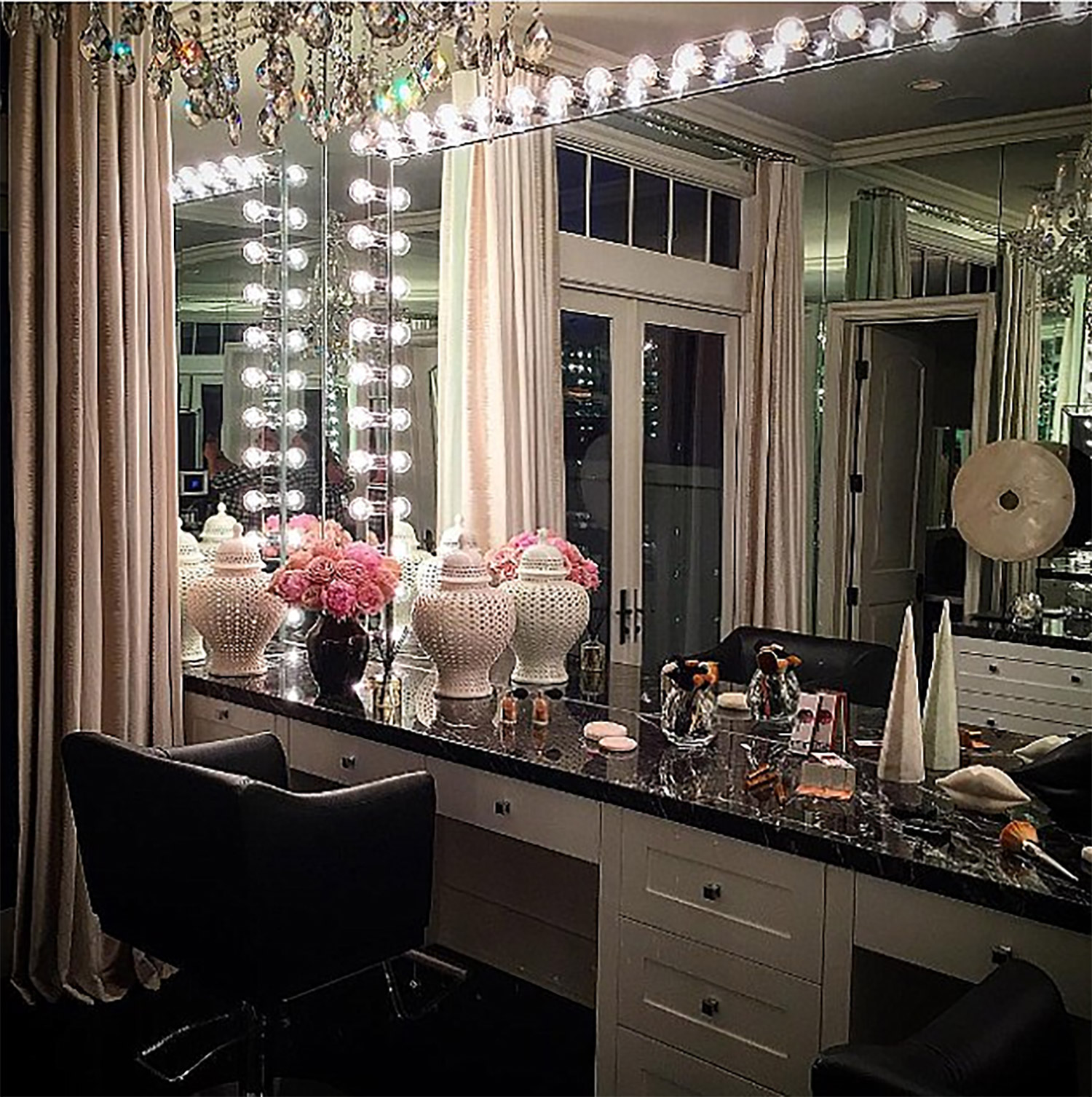 Intip Rumah Khloé Kardashian yang Dibeli dari Justin Beiber
