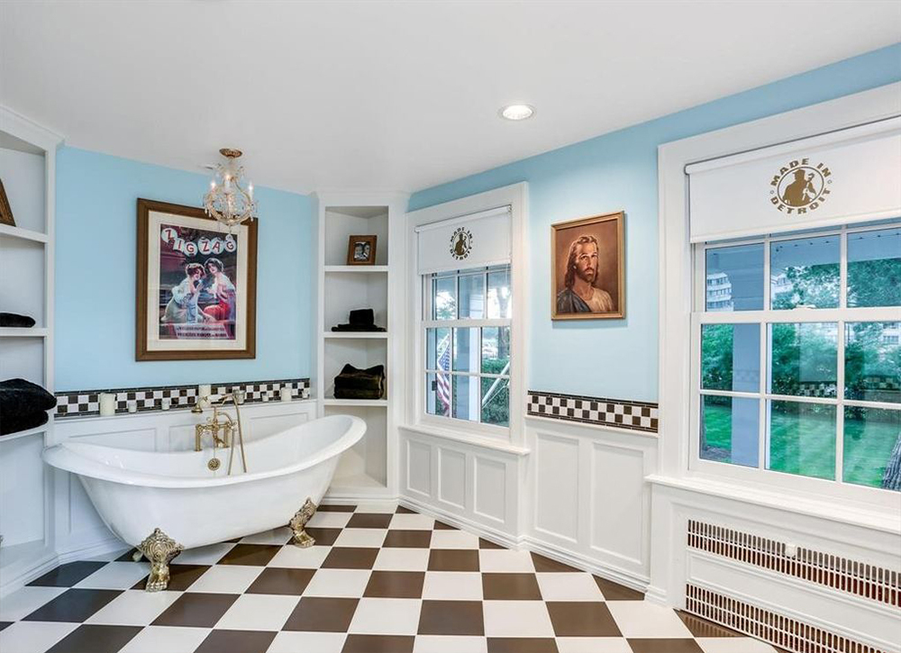 Kid Rock Jual Rumah Bergaya Kolonial Seharga Rp32 Miliar