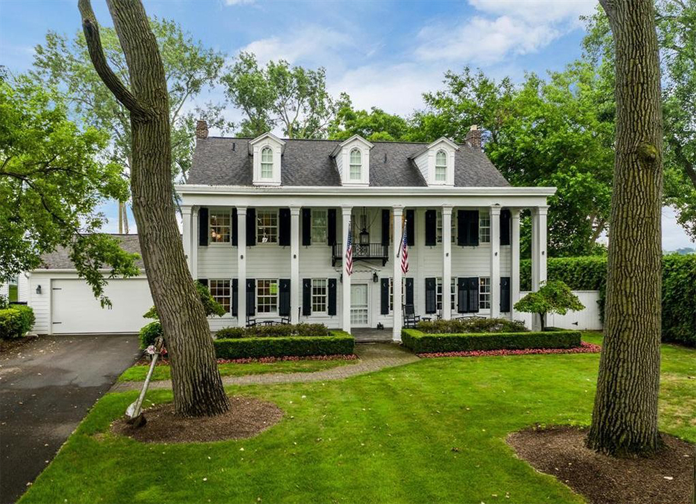 Kid Rock Jual Rumah Bergaya Kolonial Seharga Rp32 Miliar