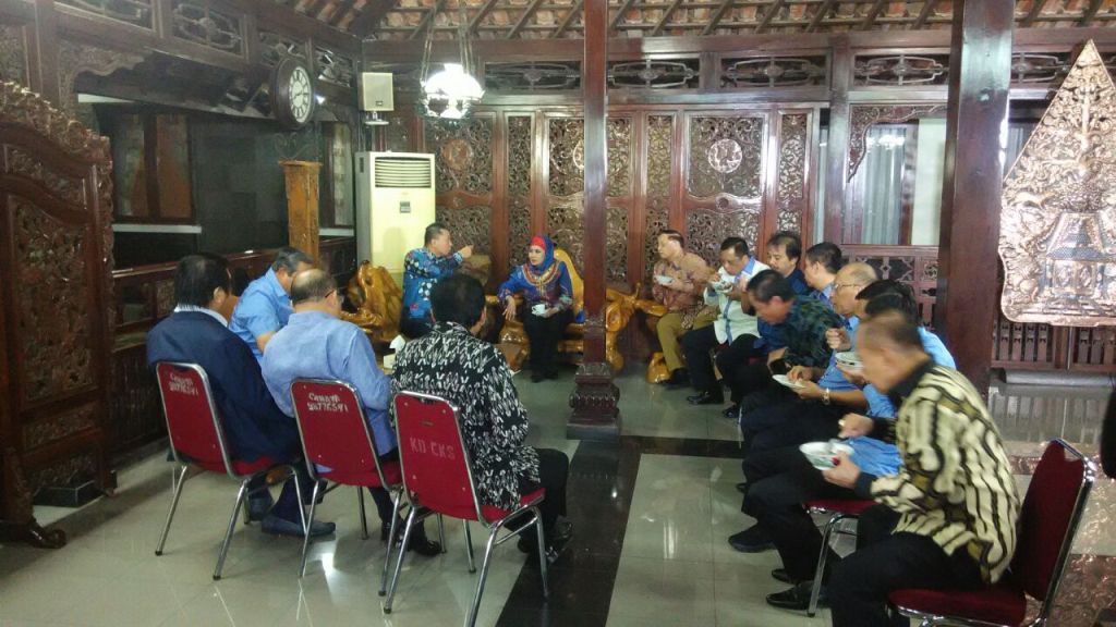 Penentuan Penantang Ahok-Djarot Dibuka dengan Makan Bakso