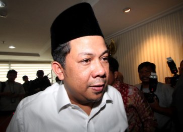 Hidayat Bantah PKS Pecat Fahri Karena Ingin Posisi Menteri