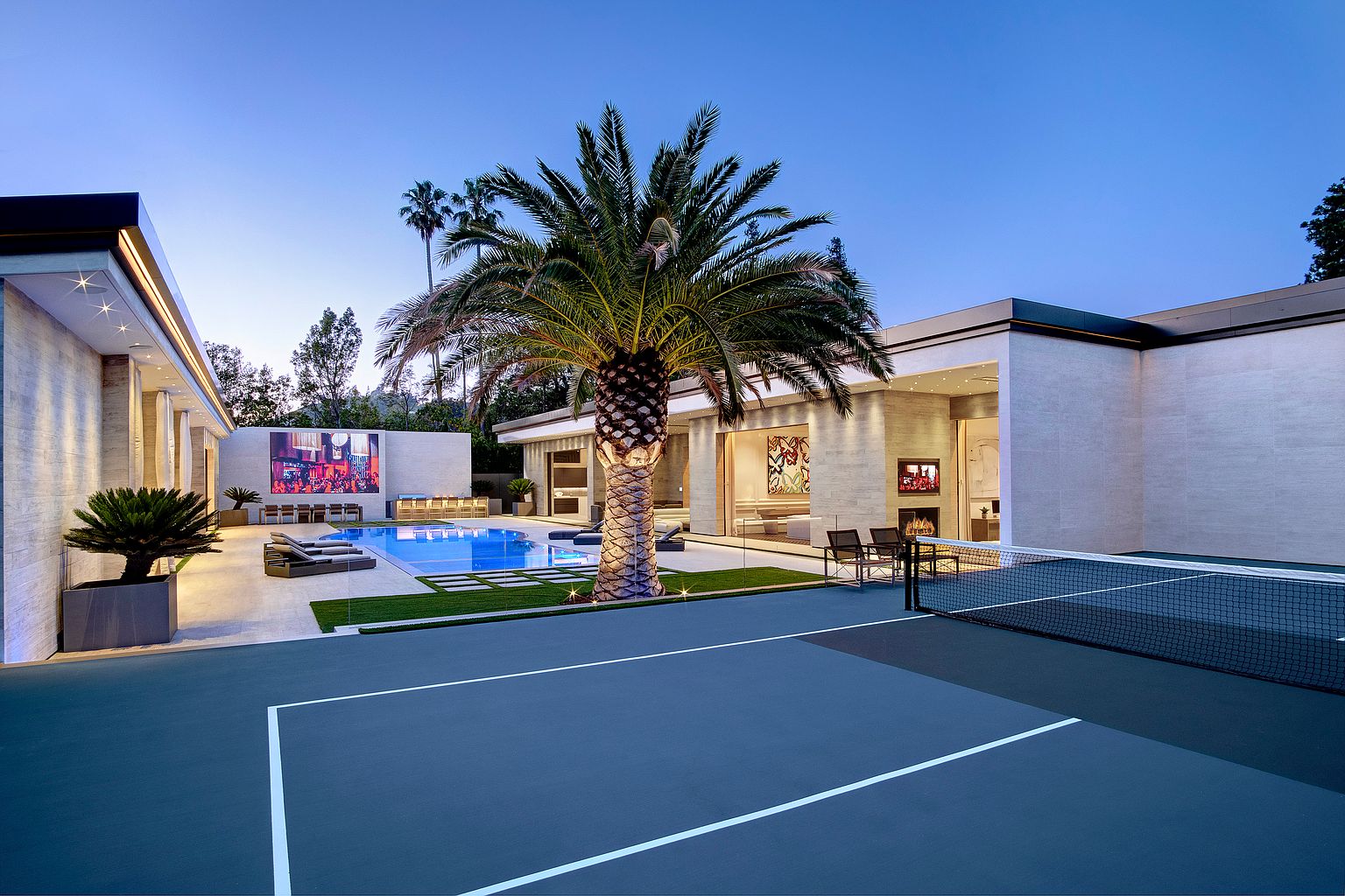 Rumah Baru Kylie Jenner Seharga Rp535 Miliar