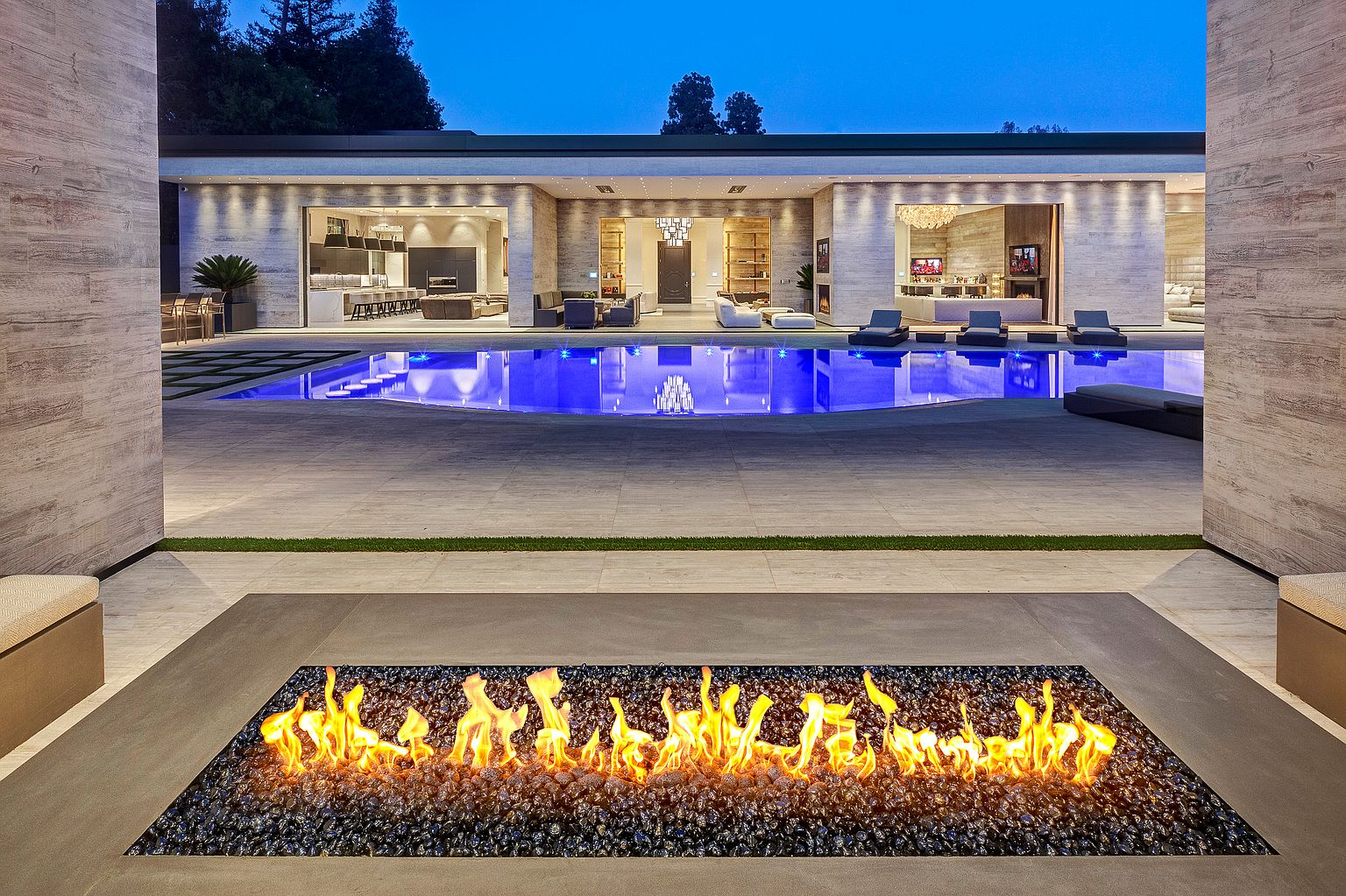 Rumah Baru Kylie Jenner Seharga Rp535 Miliar