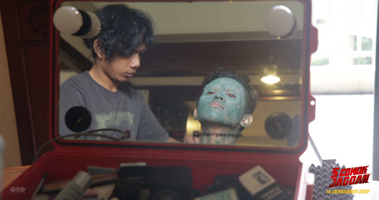 Di Balik Perubahan Drastis Dwi Sasono di Film 5 Cowok Jagoan
