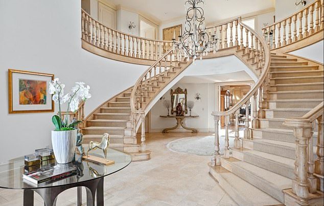 Larry King Jual Rumah Seharga Rp212 Miliar