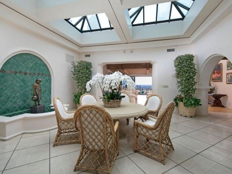 LeBron James Beli Rumah Baru Seharga Ratusan Miliar