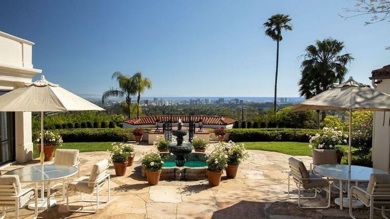 LeBron James Beli Rumah Baru Seharga Ratusan Miliar
