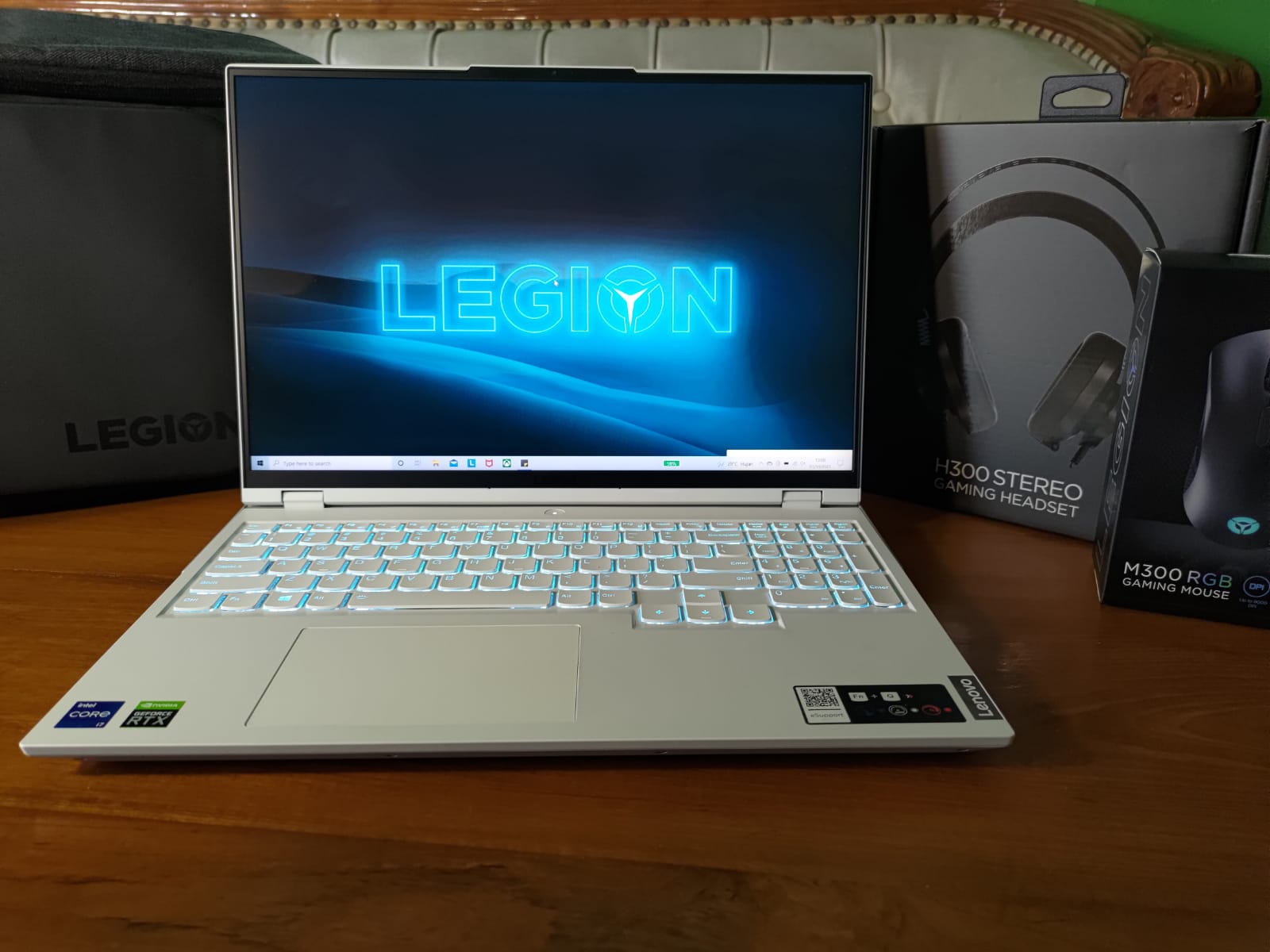 Review Lenovo Legion 5i Pro Stingray White, Tampilan Memikat Performa Memuaskan