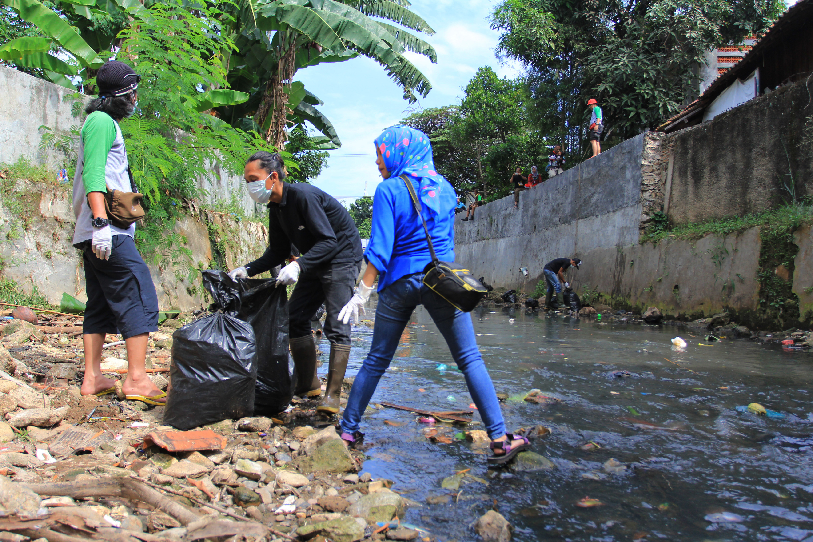 Nasib Manusia Tergantung Satwa & Hutan