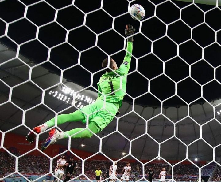 Tepis 3 Tendangan Penalti, Intip Profil Kiper Kroasia Livakovic