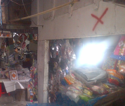 Tanda Silang Merah yang Bikin Warga Luar Batang Kaget