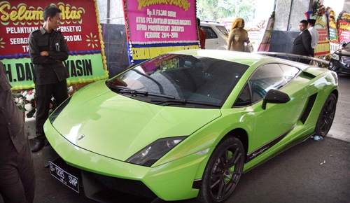 Ahok Vs Lulung Perang soal Lamborghini & Sumber Waras