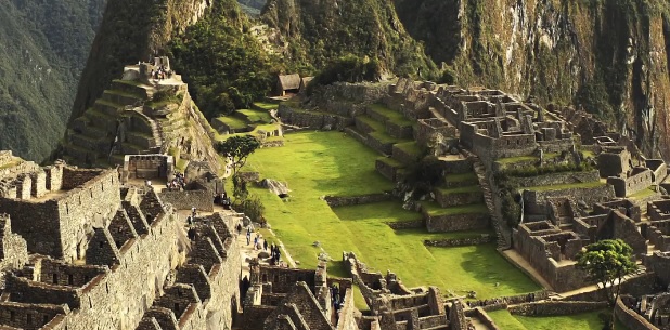 Turis Jerman Tewas saat Selfie di Tebing Machu Pichu