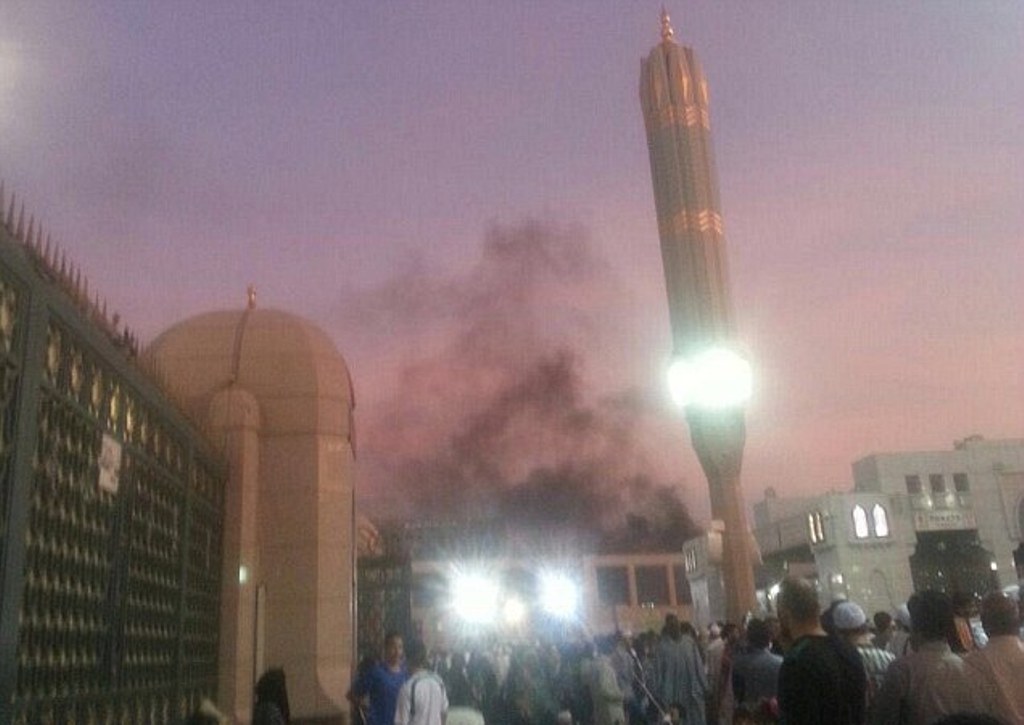 Usai Ledakan, Ibadah di Madinah Berjalan Normal