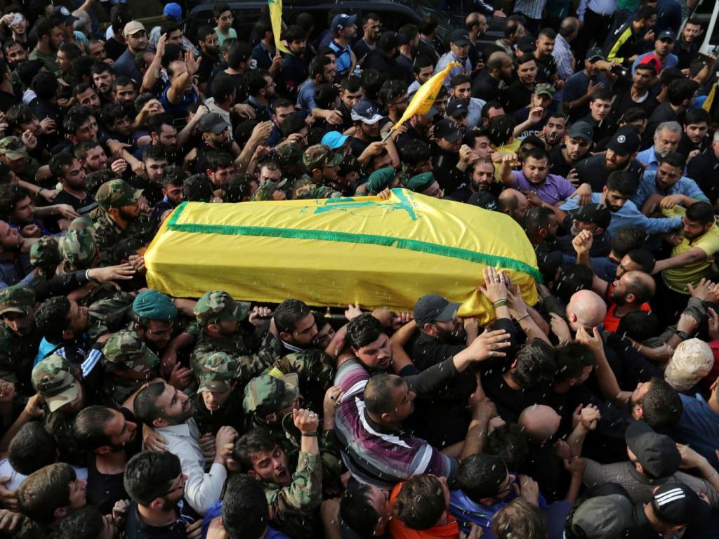 Ribuan Orang Hadiri Pemakaman Komandan Senior Hizbullah