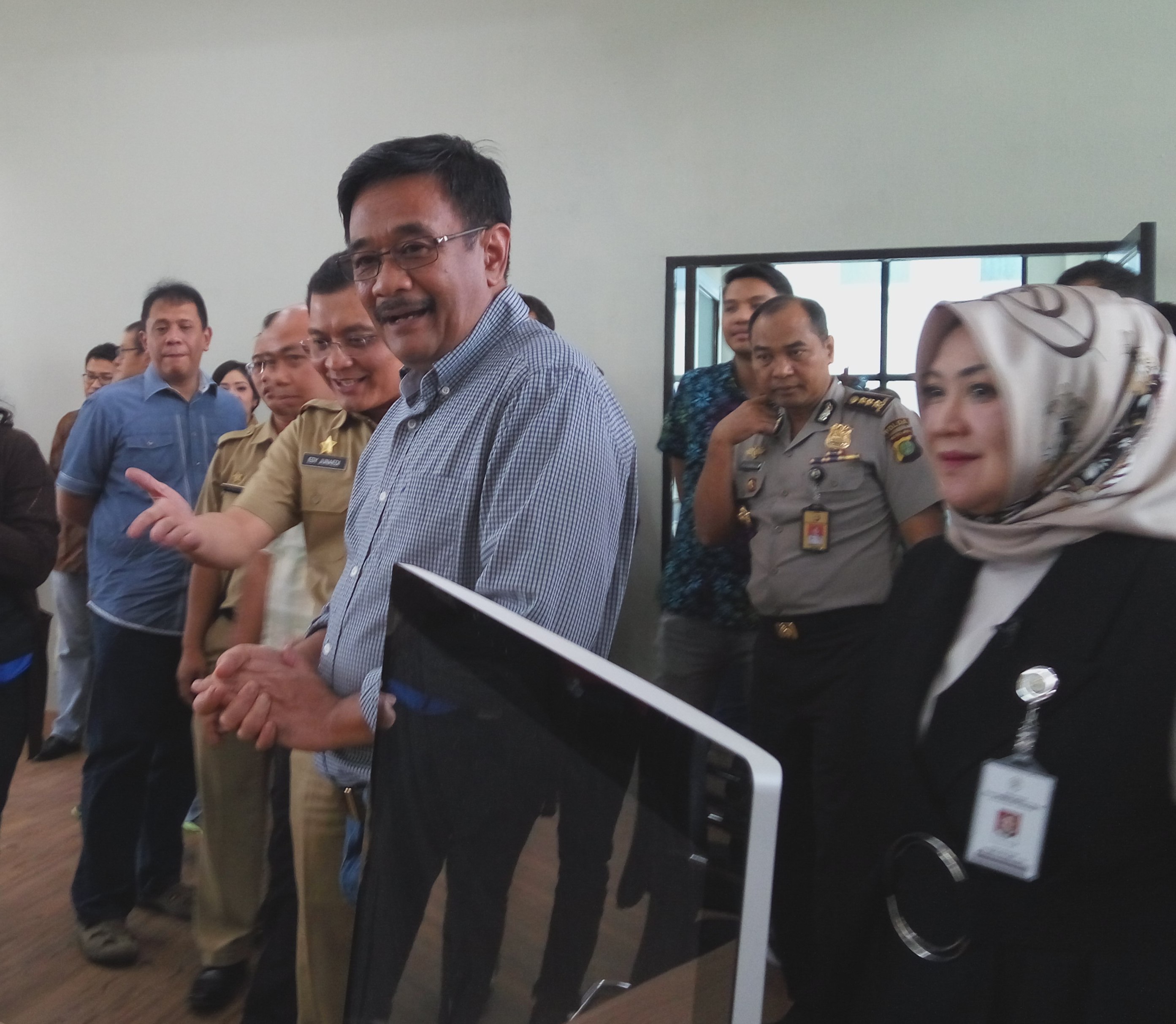 Mal Pelayanan Publik DKI Melayani 328 Perizinan