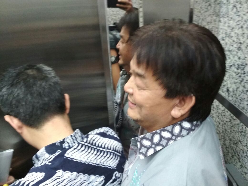 Bertemu Direktur Bursa, Manajemen Induk Sevel Bungkam