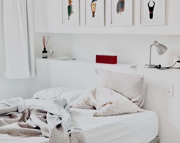 Pillow Talk Tingkatkan Gairah Seksual