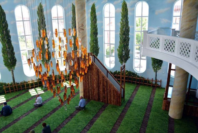 Sejuknya Hamidiye Camii, Masjid Bernuansa Alam