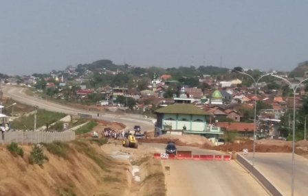 Masjid di Tengah Tol Semarang-Batang Mulai Dibongkar