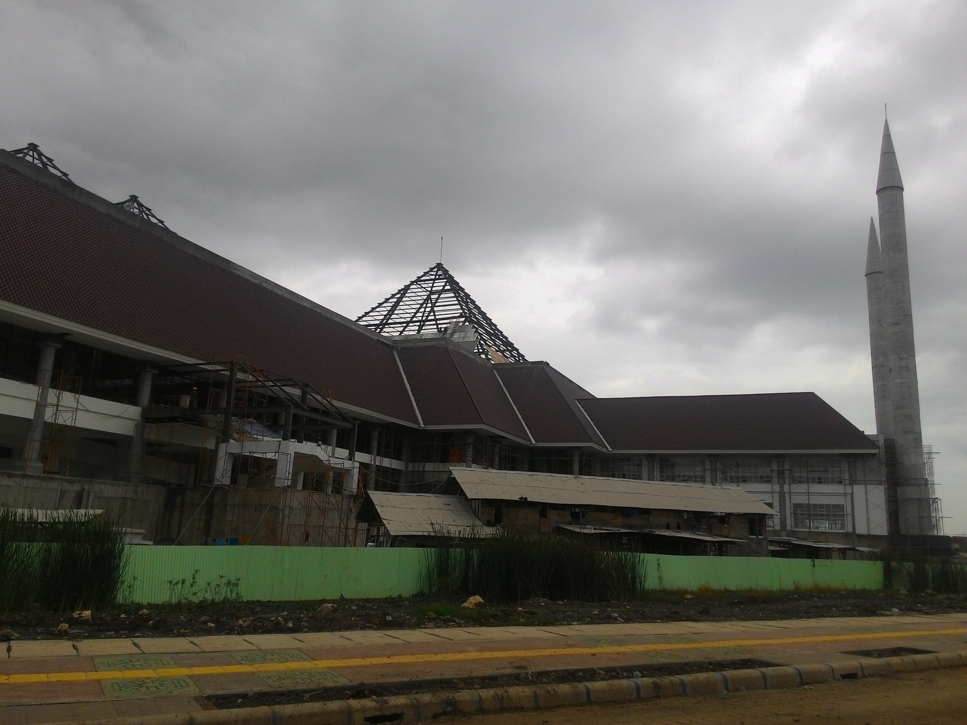 Menengok Kemegahan Masjid Raya Jakarta