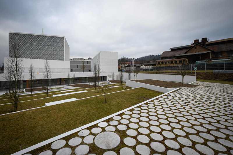 Masjid Pertama Slovenia Gabungkan Arsitektur Islam dan Kontemporer