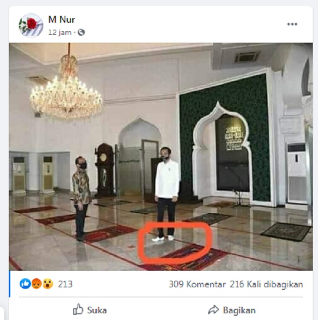 [Cek Fakta] Foto Penampakan Presiden Jokowi Gunakan Sepatu di Dalam Masjid? Ini Faktanya