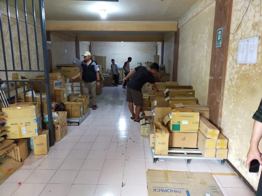 Masker di Pasar Pramuka Mencapai Rp400 Ribu per Pak