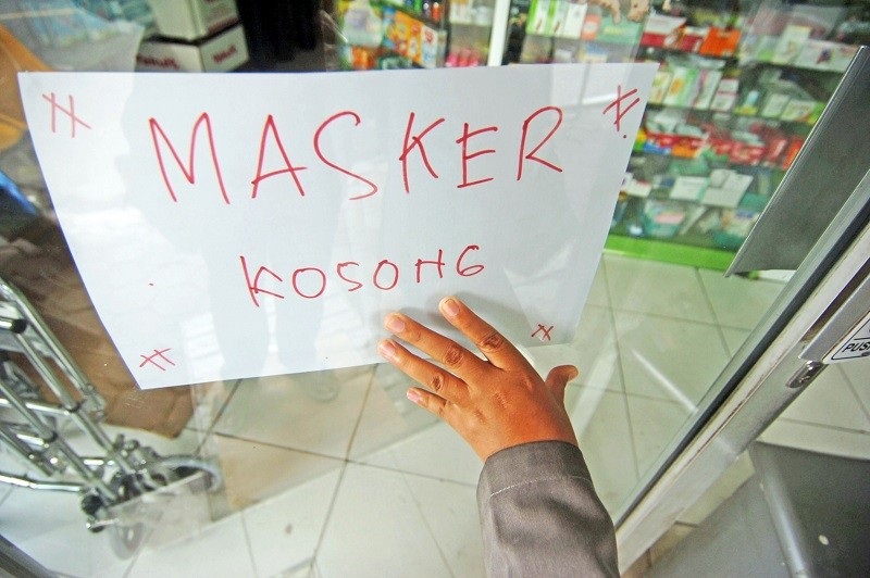 25 Penimbun Masker Dilepaskan