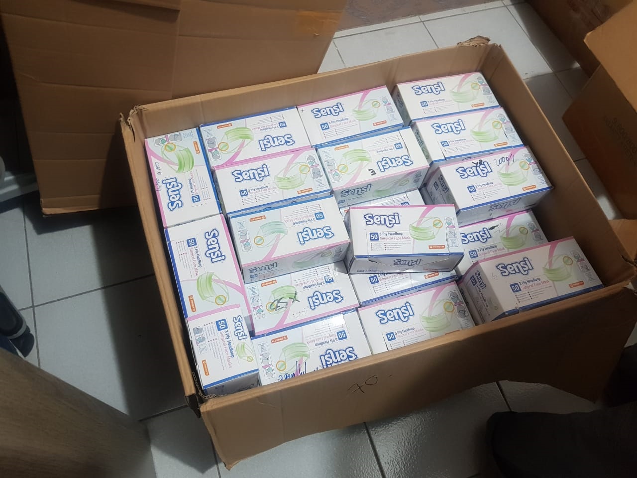 3 Tempat Penyimpanan Masker Ilegal di Jakarta Digerebek