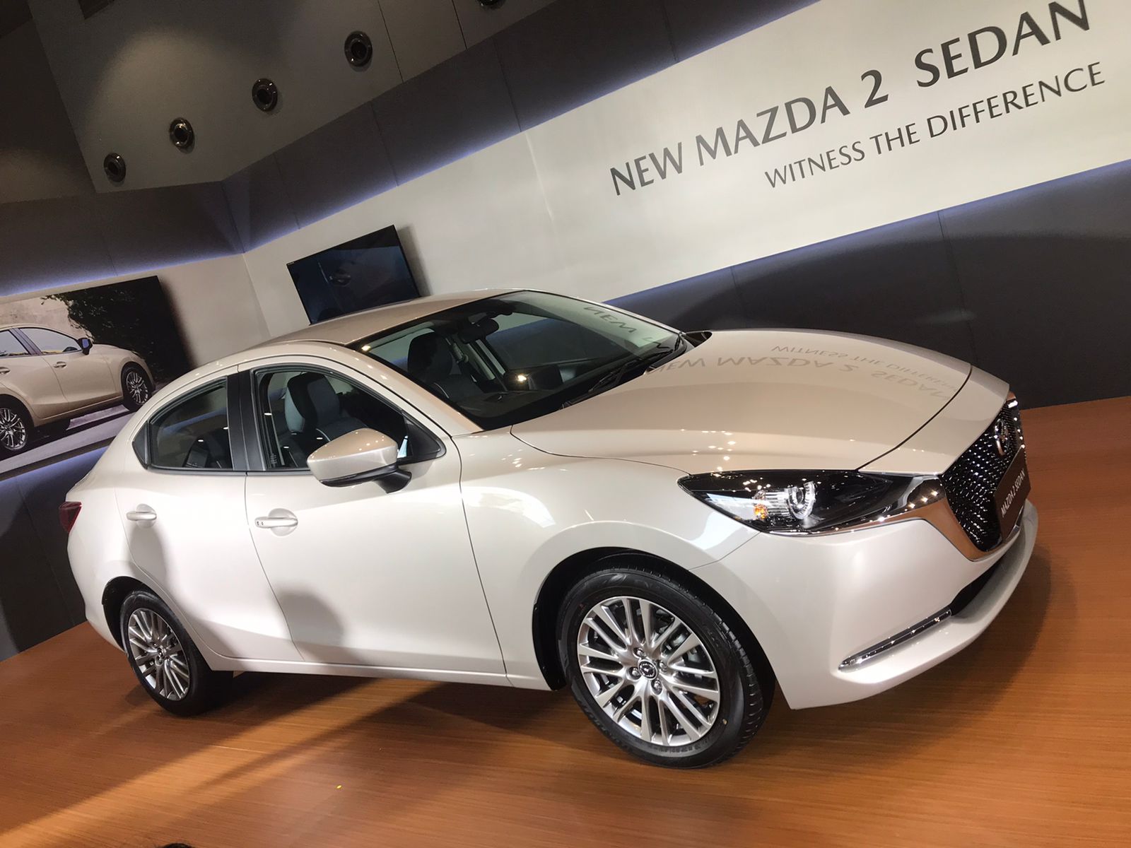 Mazda 2 Sedan dan CX-8 Terbaru Meluncur, Intip Harga dan Spesifikasinya