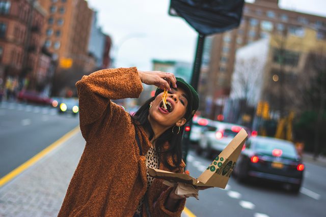 Mengunyah Makanan 30 Kali Bantu Menurunkan Berat Badan?