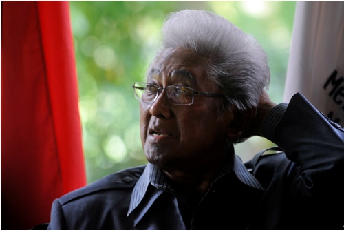 Adnan Buyung Sosok Teladan