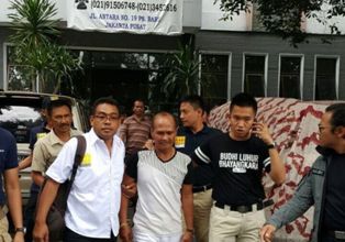 Daeng Aziz Resmi Ditahan
