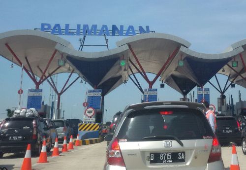 Macet Lebih dari 20 KM Menjelang Pintu Keluar Palimanan