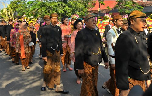Kebanggaan Kusir Kereta Kuda Keluarga Jokowi