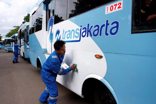 Sopir Angkot Tergiur Gaji Besar Sopir Kopaja TransJakarta