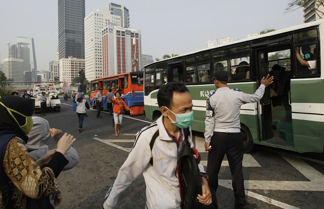 Menanti Pinangan Transjakarta