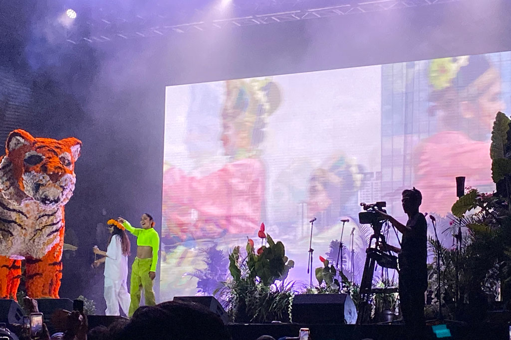 M.I.A Tampil Mengagumkan di Joyland Bali, Hadirkan Macan Raksasa hingga Sampling Lagu Janger Bali