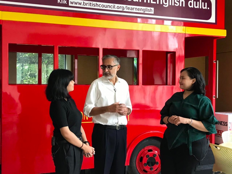 Kisah Kecintaan Dubes Inggris kepada Indonesia