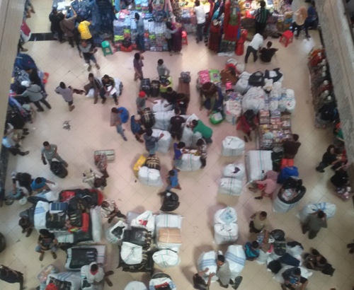 Mobil Box di Pasar Cipulir Sempat Mundur, Lalu Digas Kencang