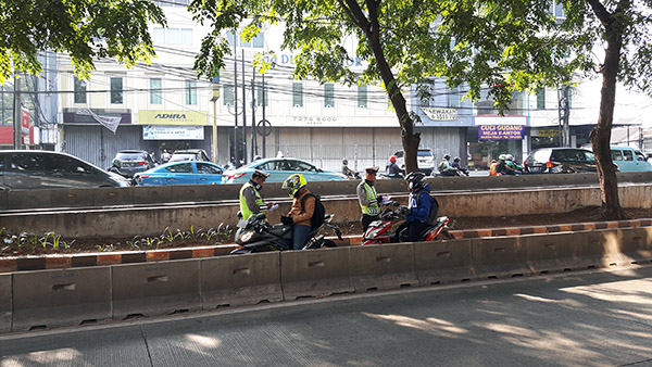 Sterilisasi Busway Tak Membuat Pengendara Patuh