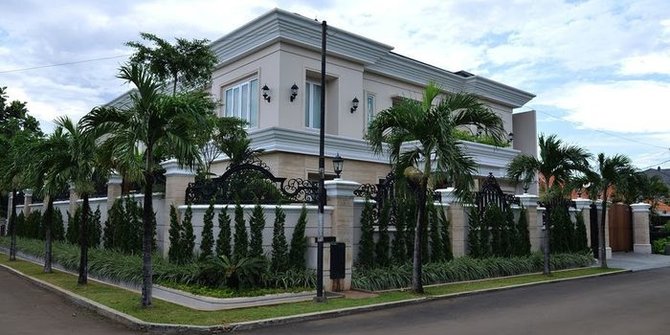 5 Artis Muda Punya Rumah Mewah Sendiri