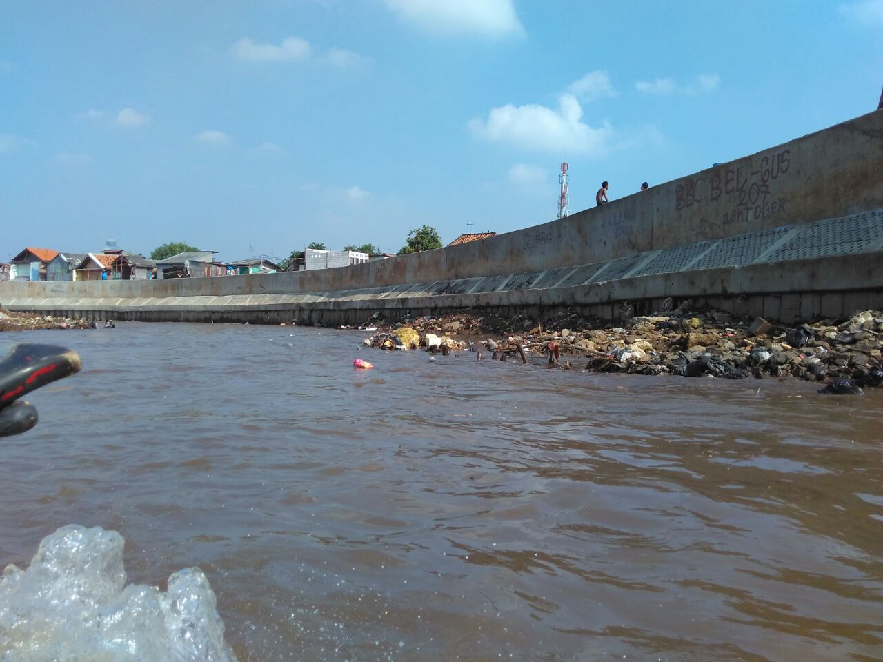 Pengalaman Ahok Menyusuri Sungai Ciliwung